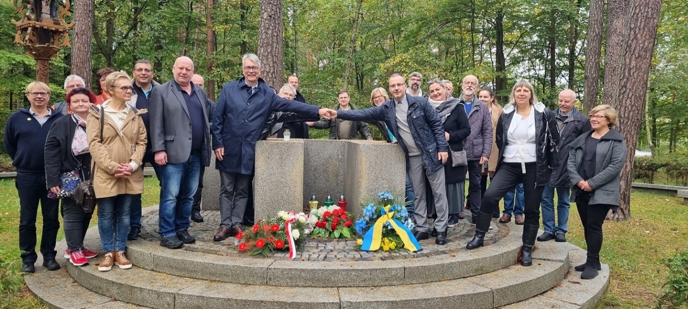 Pomnik Lotników Litewskich w Pszczelniku 