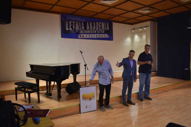 XX LETNIA AKADEMIA INSTRUMENT&Oacute;W DĘTYCH